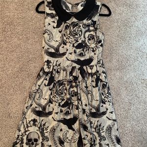 Gorgeous bat and raven dress size large